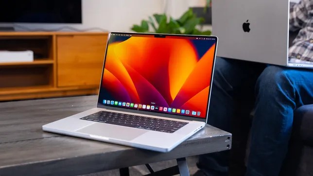 Apple MacBook Pro 16 اینچی