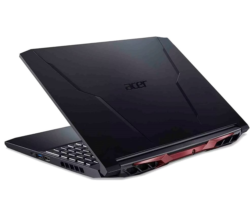 جفت شدن یک پردازنده هشت هسته ای قدرتمند AMD Ryzen 9 با یک پردازنده گرافیکی Nvidia GeForce RTX 3080 به معنی وجود یک موتور چرخاننده قوی در لپ تاپ Acer Nitro 5 است.